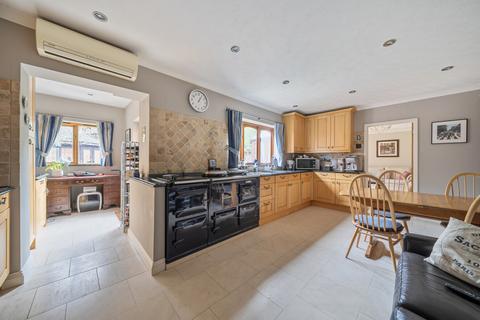 4 bedroom detached house for sale, Oak Drive, Reading RG7