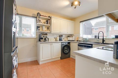 3 bedroom detached house for sale, Dahlia Close, Clacton-On-Sea CO16