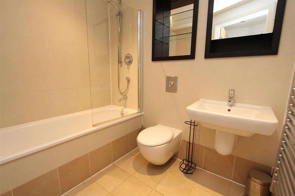 Bathroom.JPG
