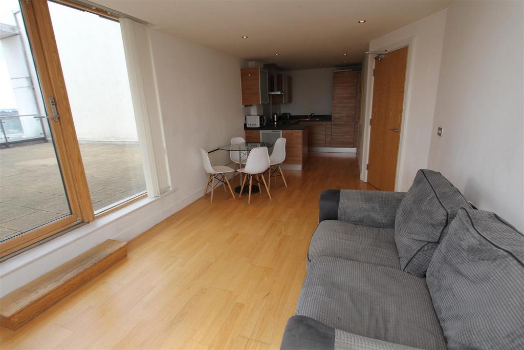 Living Room1.JPG