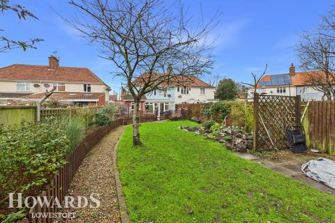 3 bedroom semi-detached house for sale, Kirkley Gardens, Lowestoft