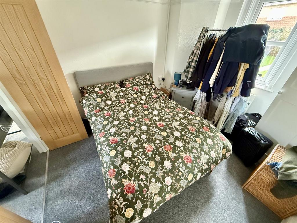 Bedroom1.jpg