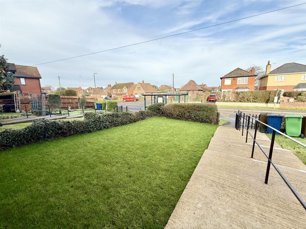 Front Garden.jpg