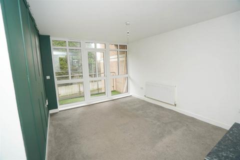 2 bedroom flat to rent, Academy Way, Lostock, Bolton