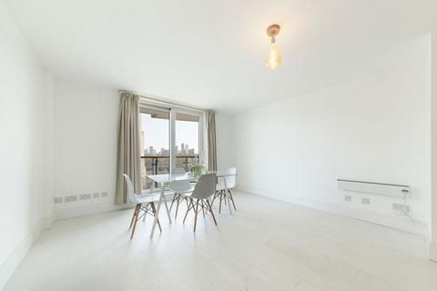 2 bedroom flat to rent, St. George Wharf, London SW8