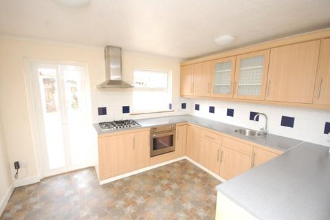 2 bedroom terraced house to rent, Aldridge Close, Chelmsford, CM2