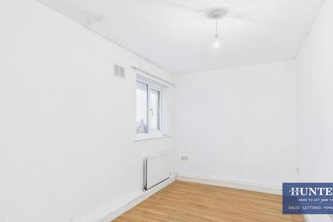 2 bedroom flat for sale, Cotfield Walk, Bensham, Gateshead