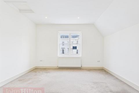 2 bedroom flat to rent, High Street, Rottingdean, Brighton