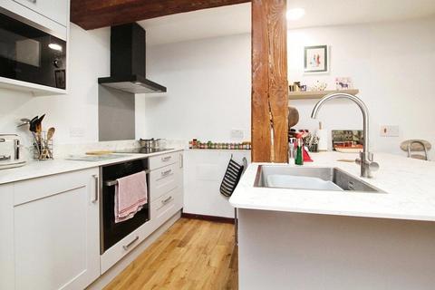 2 bedroom flat to rent, Stokebridge Maltings, Dock Street, Ipswich