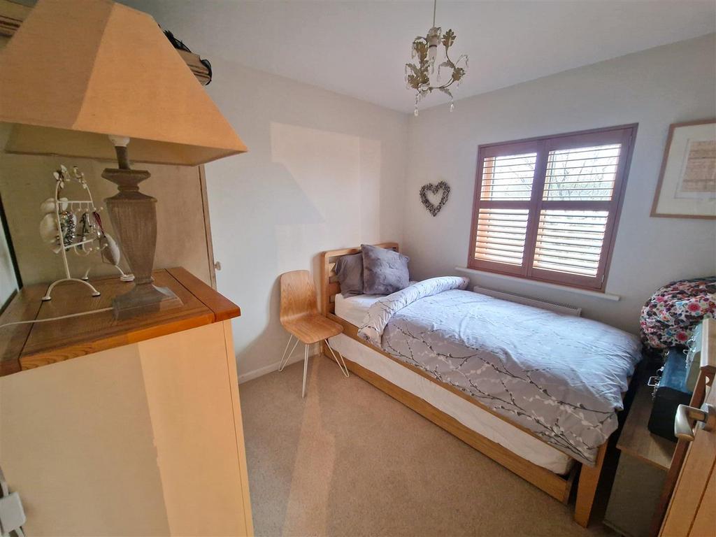 Bedroom 4.jpg