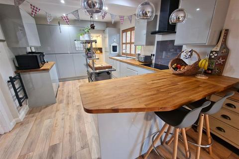 4 bedroom detached house for sale, Deer Park Crescent, Tavistock