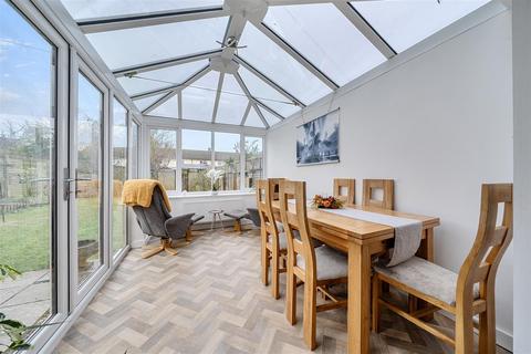 2 bedroom end of terrace house for sale, Poplar Way, North Colerne, Chippenham