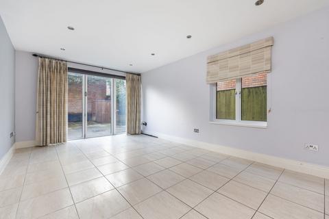 undefined, Queens Road, Winchester, SO22