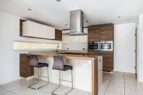 undefined, Queens Road, Winchester, SO22