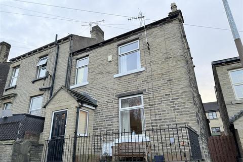 2 bedroom end of terrace house for sale, High Street, Cleckheaton BD19