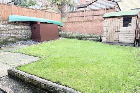 2 bedroom end of terrace house for sale, High Street, Cleckheaton BD19