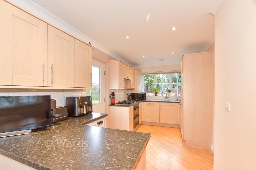 Kitchen/ Breakfast Room