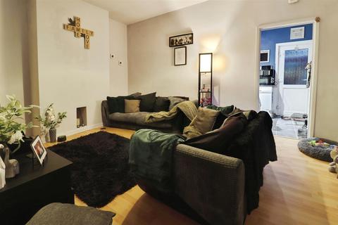 3 bedroom end of terrace house for sale, Baskerville Road, Stoke-On-Trent