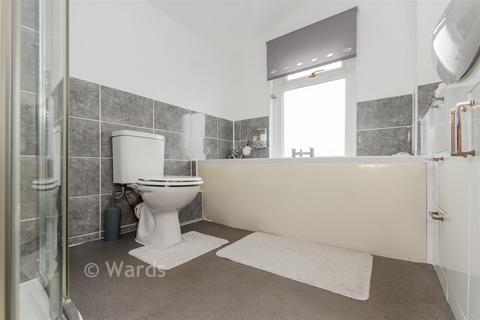 2 bedroom end of terrace house for sale, Glencoe Road, Chatham, Kent