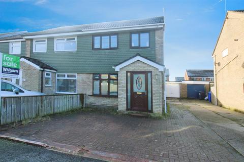 3 bedroom semi-detached house for sale, Grosmont Close,Howdale Road