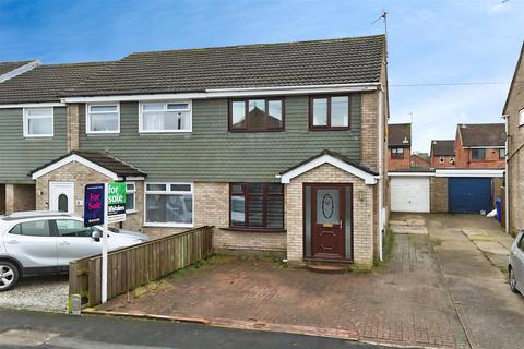 3 bedroom semi-detached house for sale, Grosmont Close,Howdale Road