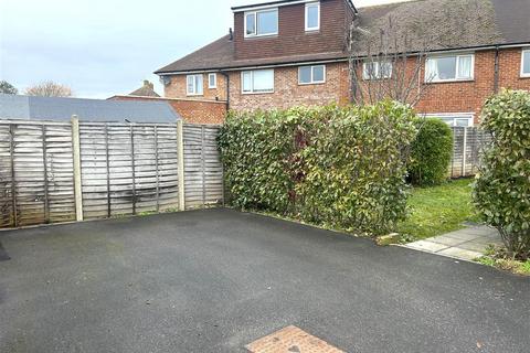 3 bedroom terraced house to rent, Clun Road, Wick, Littlehampton