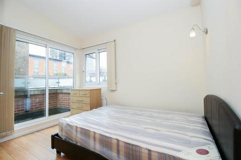 2 bedroom apartment to rent, Dakota, Grosvenor Street West