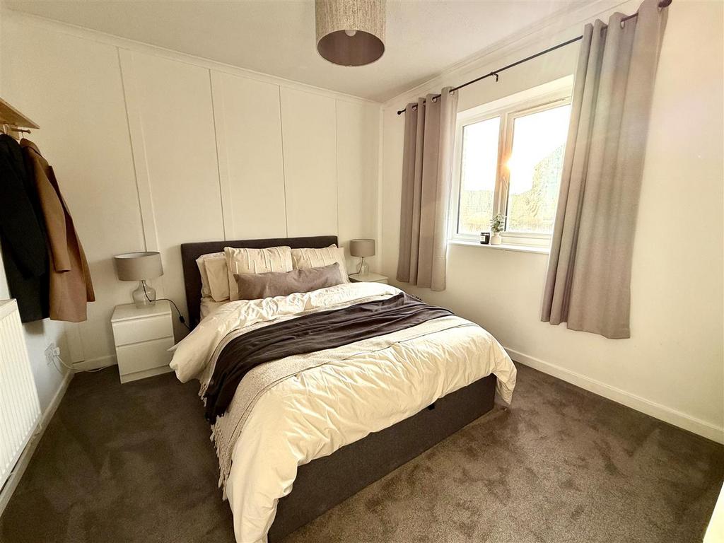 Bed 1.jpg