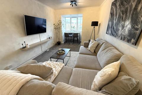 1 bedroom apartment for sale, Abernethy Quay, Marina, Swansea