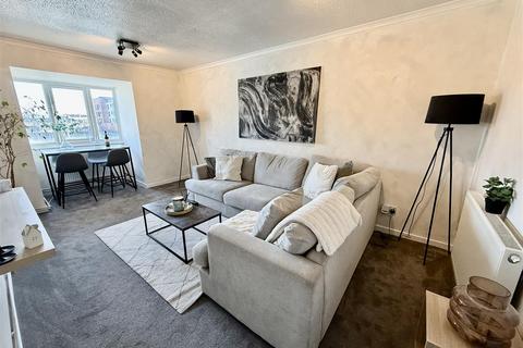 1 bedroom apartment for sale, Abernethy Quay, Marina, Swansea