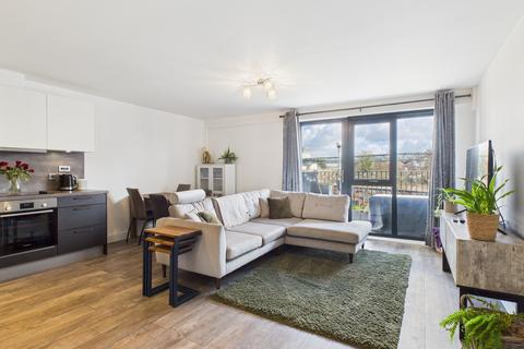 2 bedroom flat for sale, George Street, Victoria Point, Ashford, TN23