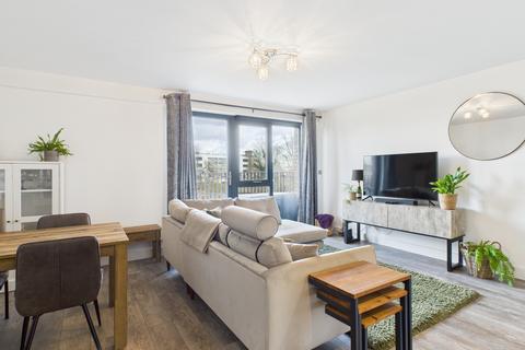 2 bedroom flat for sale, George Street, Victoria Point, Ashford, TN23