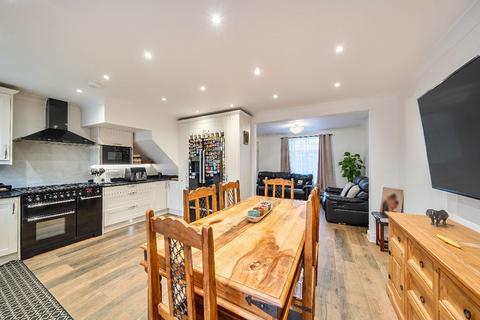4 bedroom end of terrace house for sale, Edgware HA8
