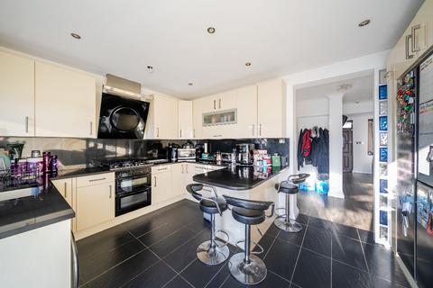 4 bedroom semi-detached house for sale, Edgware HA8