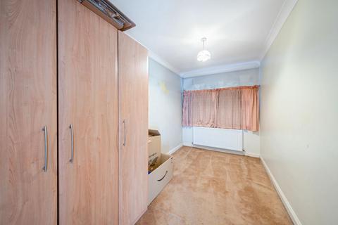 4 bedroom semi-detached house for sale, Edgware HA8