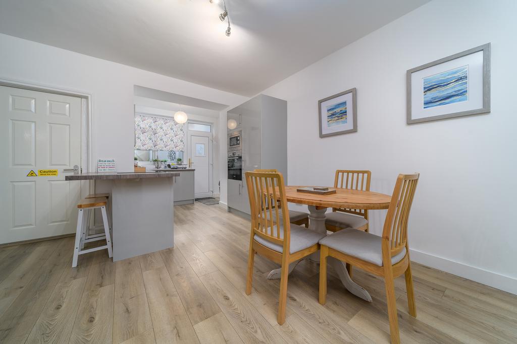 Kitchen Diner-1