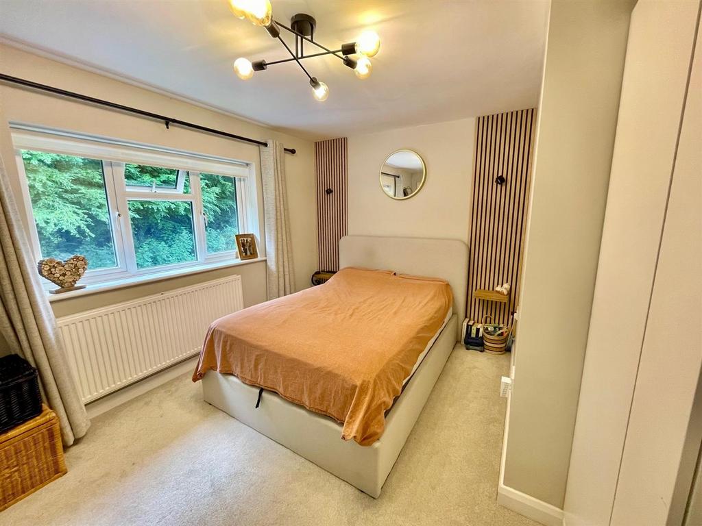 100 Dellsome Bed 1.jpg