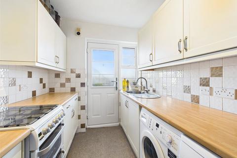 2 bedroom apartment to rent, Deanhill Court, London