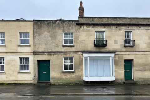 2 bedroom flat for sale, London Road, Chippenham