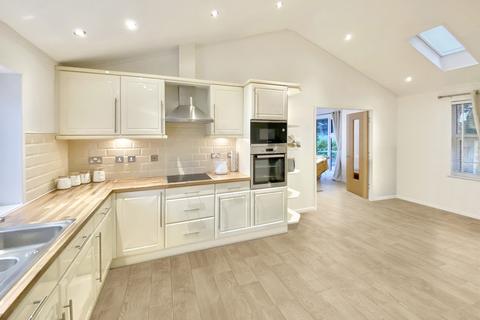 2 bedroom park home for sale, Mulberry Close, Lone Pine Park, Lone Pine Drive, Ferndown