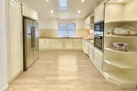 2 bedroom park home for sale, Mulberry Close, Lone Pine Park, Lone Pine Drive, Ferndown