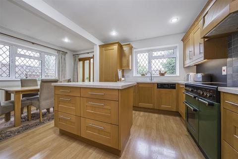 4 bedroom detached bungalow for sale, Burston Drive, Park Street, St. Albans