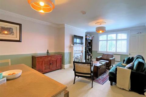 3 bedroom flat to rent, Oaklands Road, Bromley, BR1
