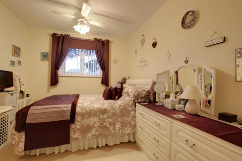 2 bedroom retirement property for sale, CEDAR COURT, FAREHAM
