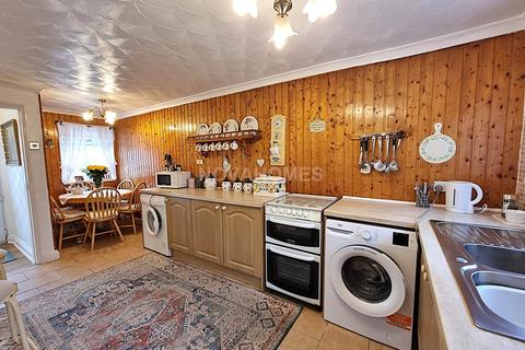 3 bedroom end of terrace house for sale, Pendeen Crescent, Plymouth PL6