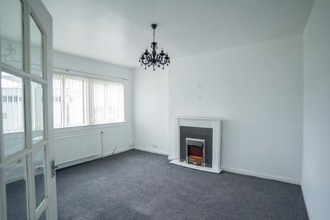 3 bedroom flat for sale, Sinclair Drive, Cowdenbeath, KY4