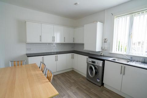 3 bedroom flat for sale, Sinclair Drive, Cowdenbeath, KY4