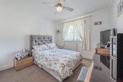 3 bedroom semi-detached house for sale, Jersey Meadow, Kentford