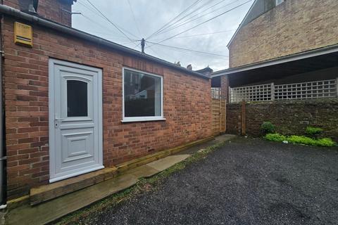 3 bedroom flat to rent, Hyde Road, Paignton TQ4