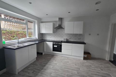 3 bedroom flat to rent, Hyde Road, Paignton TQ4